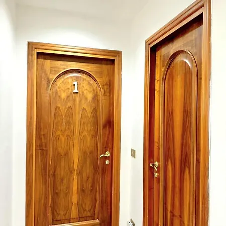 Maison d'hôtes Holiday Guest House Roma